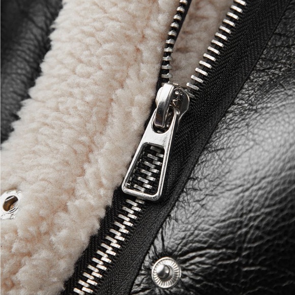 Sherpa lined leather jacket - Picture 8 of 12